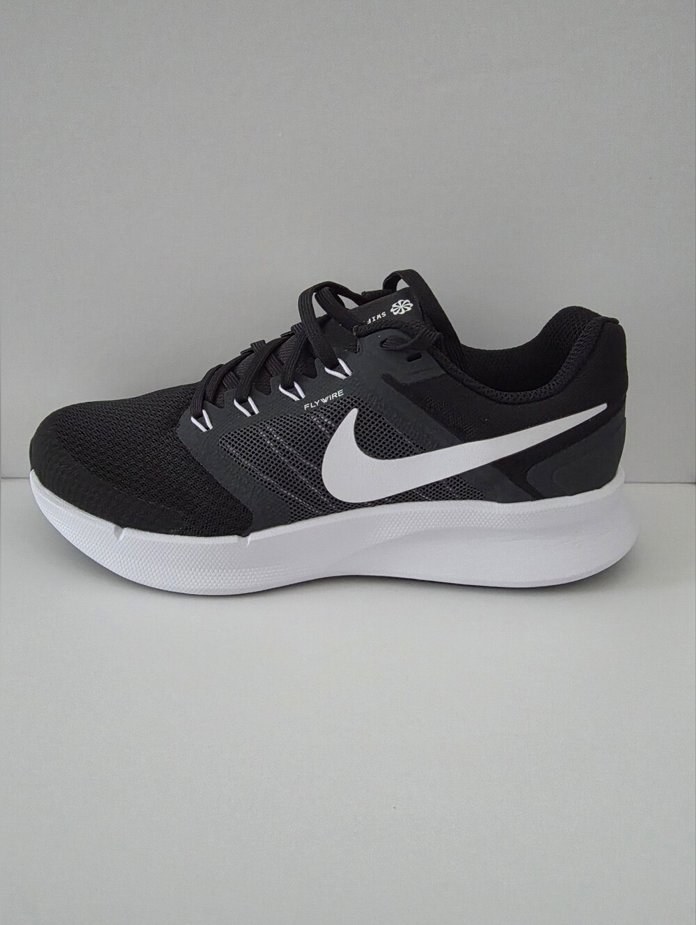 Nike Run Swift 3 Women's Size 7.5 Men's Size 6 New With Box - Picture 2 of 5